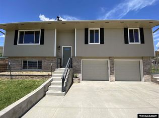 1424 Pacific St, Rawlins, WY 82301