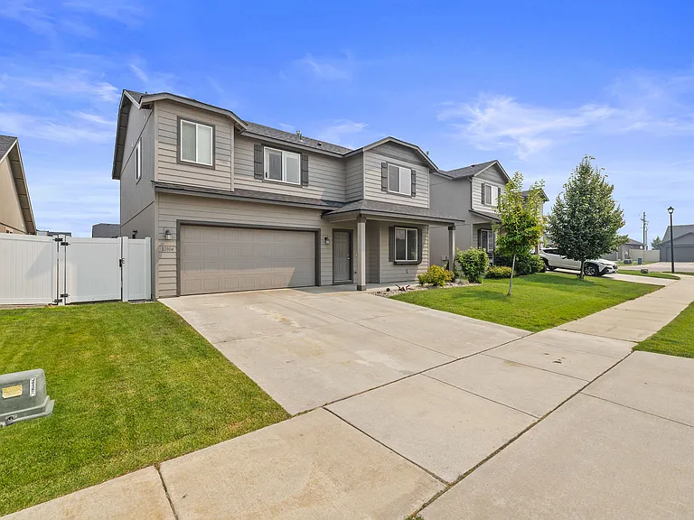 12904 N Gondola St — Photo 2