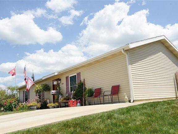 2nd image of 1560 Beatrice Dr