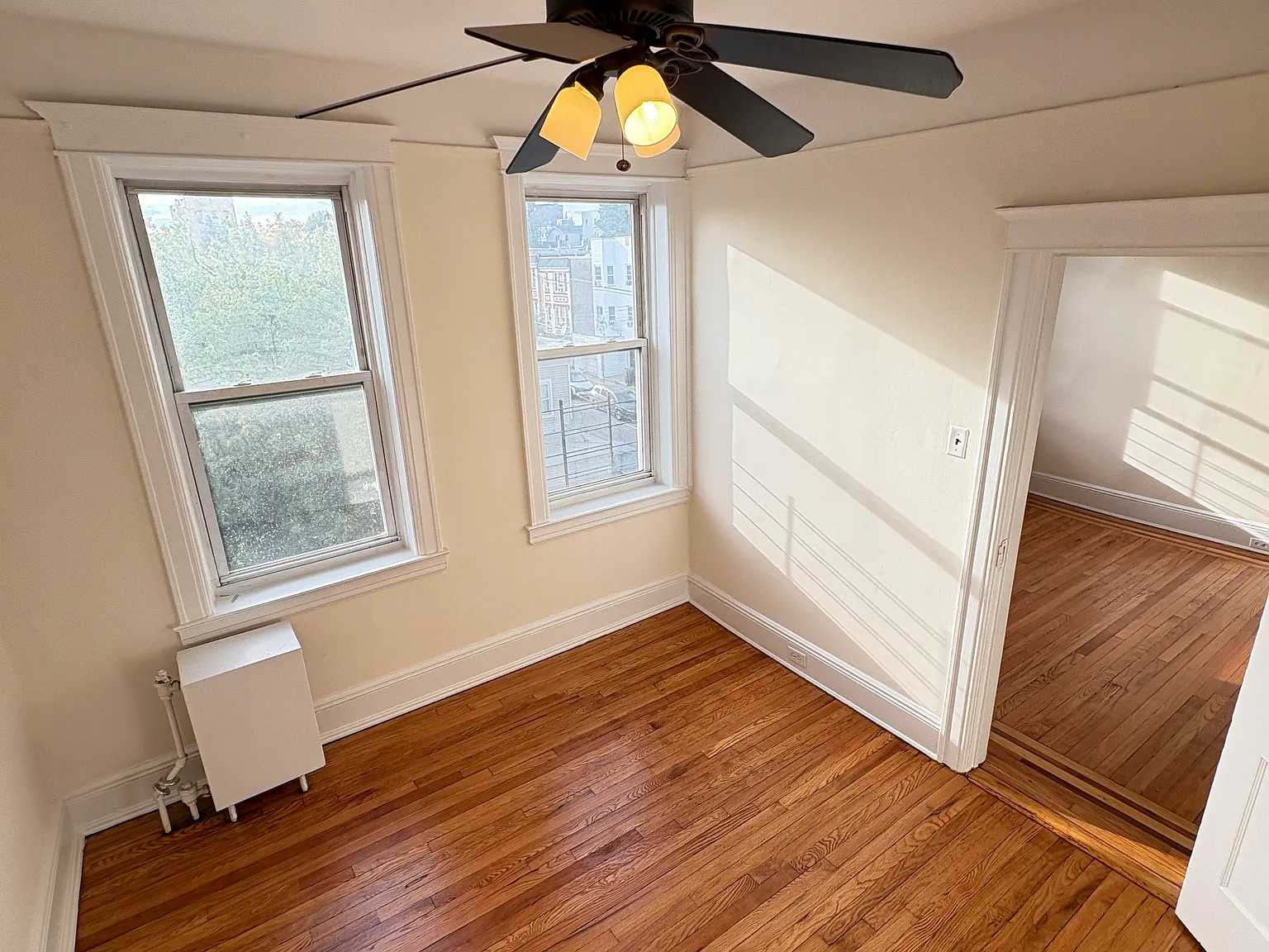 3 bed, $2,200 — Photo 4