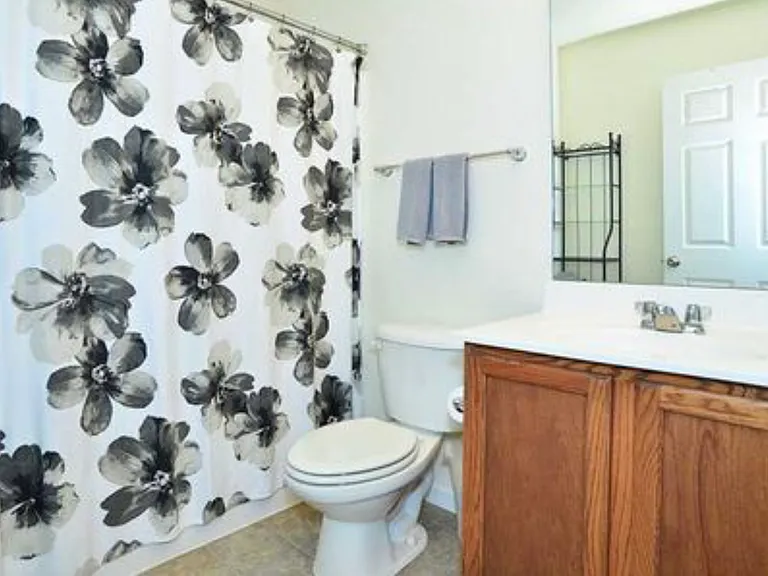 122 Broadstone Dr — Photo 10