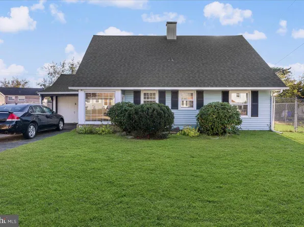 6 Berkshire Ln, Willingboro, NJ 08046