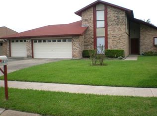 2830 Windsor Ln, Port Neches, TX 77651