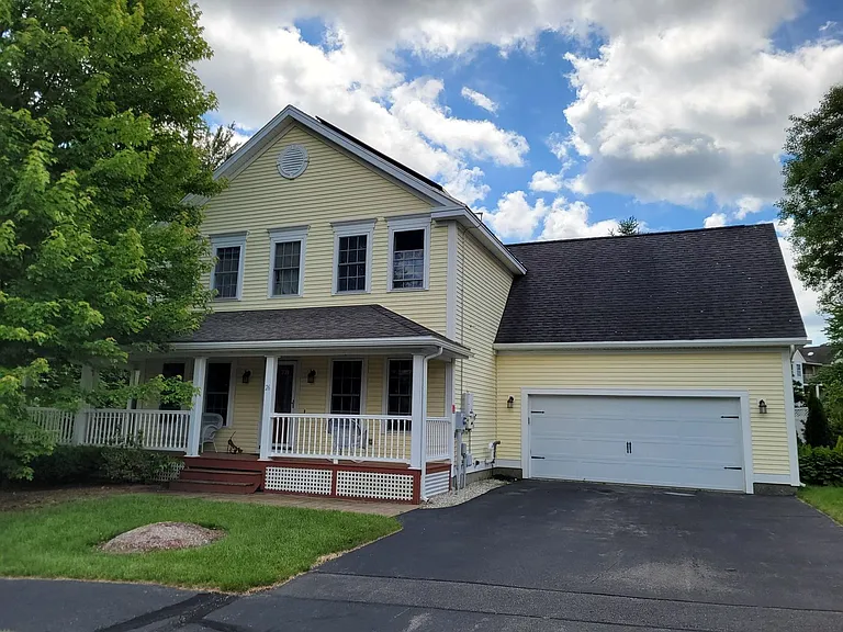 26 Crosswoods Path Blvd — Photo 1