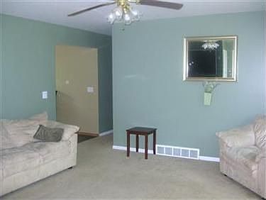 4th image of 365 Windsor Dr