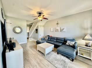 303 River Bluff Ln, Royal Palm Beach, FL 33411