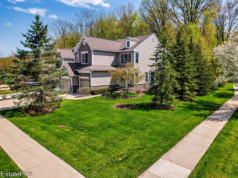 26168 Fieldstone Dr #100 — Photo 7