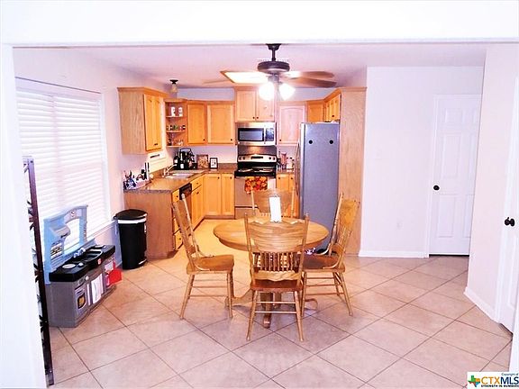 5th image of 715 E Rosemary Dr