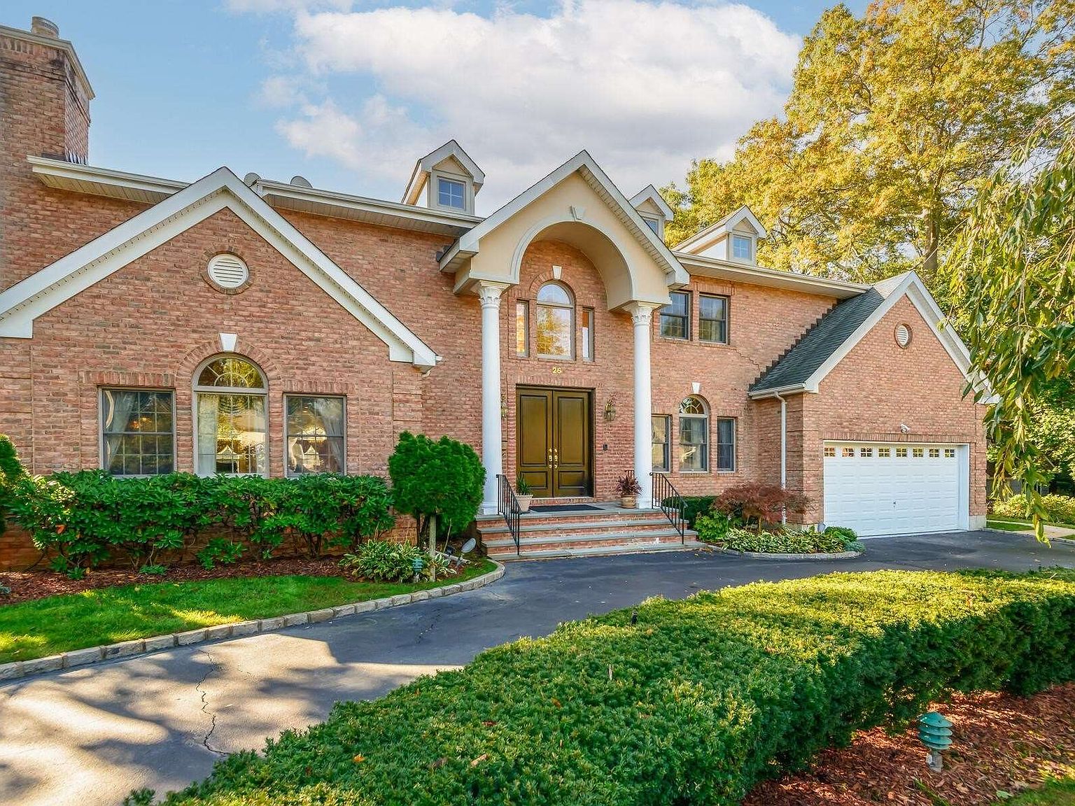 26 Club Drive, Roslyn Heights, NY 11577 Zillow