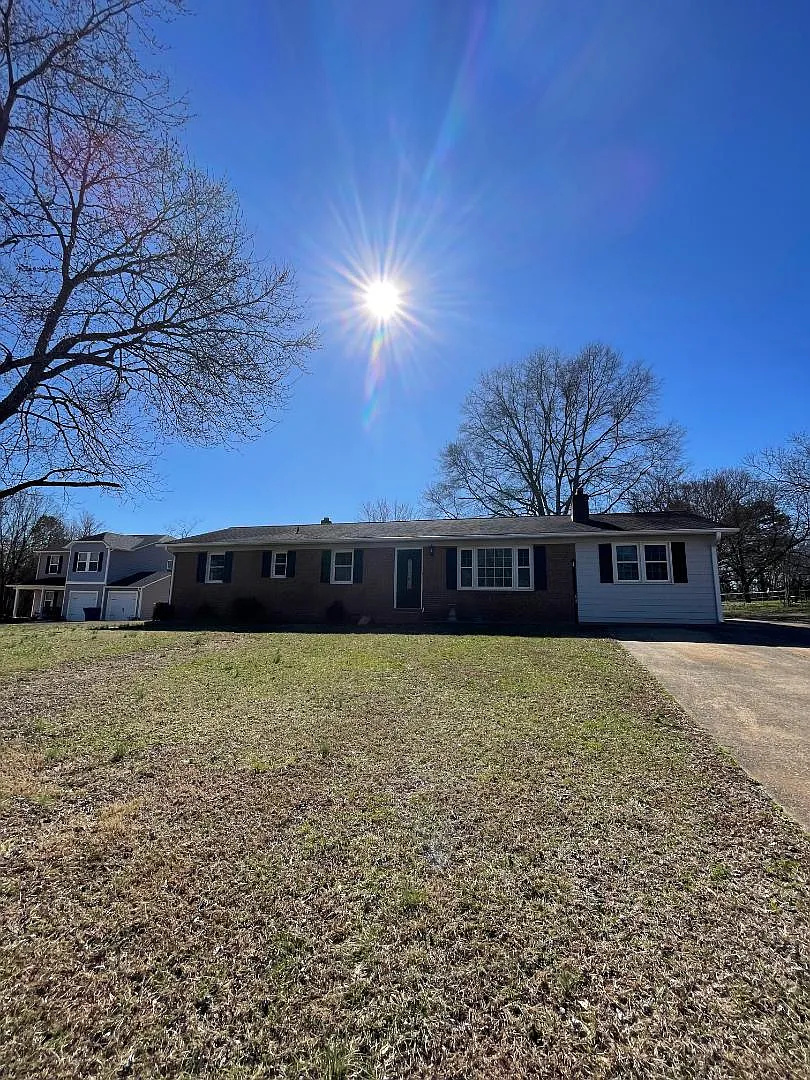 1941 Kendrick Circle — Photo 1