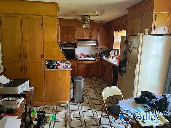 2nd image of 3703 College Park Cir NW