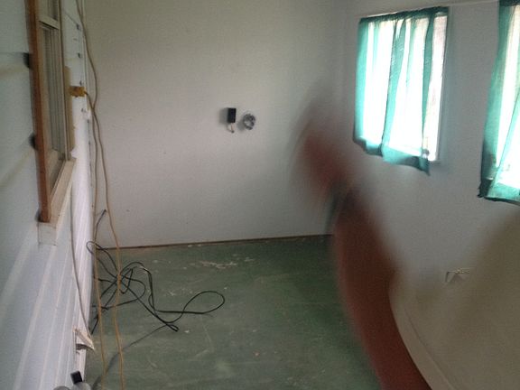 5th image of 124 Twin Lakes Ln