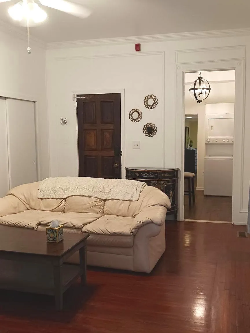 2 bed, 1000 sqft, $3,500 — Photo 4