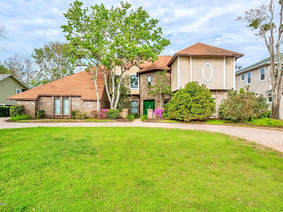 1st image of 2 Waterfront Ct