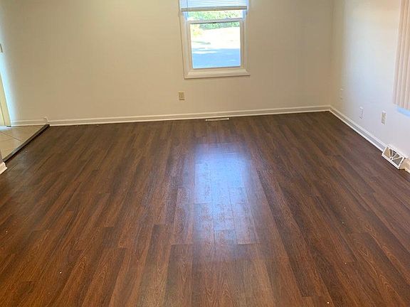 4th image of 235 S 1st St APT A