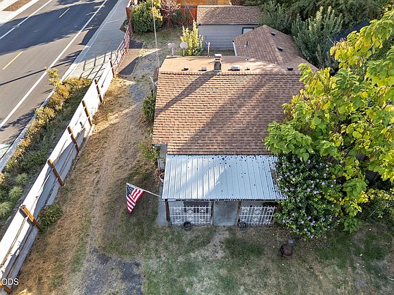5th image of 901 NW D St