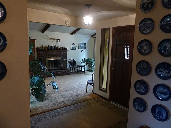 3rd image of 4047 Rosewood St