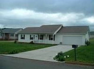 2070 Strawberry Dr, New Market, TN 37820