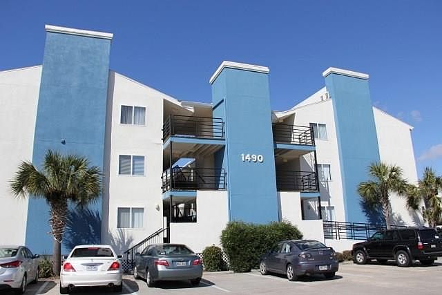 1st image of 1490 Harbor Dr Unit 305