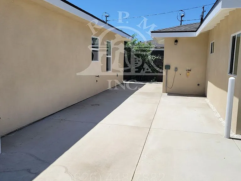 13872-13874 Saranac Dr — Photo 12