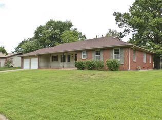 8102 E Willowbrook Rd, Wichita, KS 67207