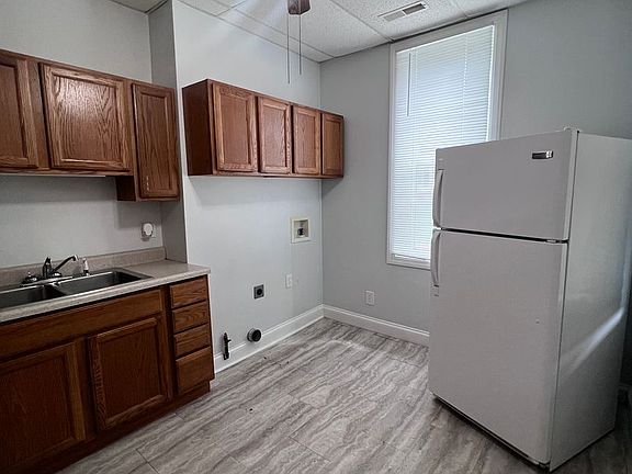 2nd image of 932-934 Kentucky St #932