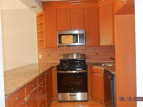 4th image of 3541 Shore Pkwy #B1