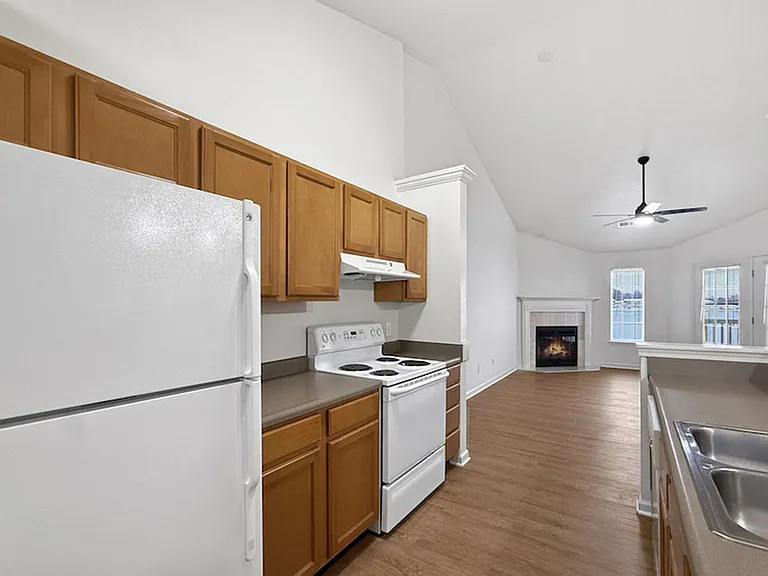 400 Beachfront Dr — Photo 20