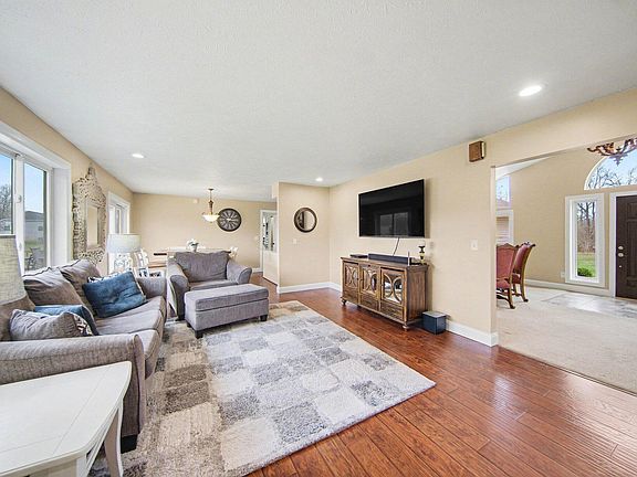 5th image of 3470 Sears Rd