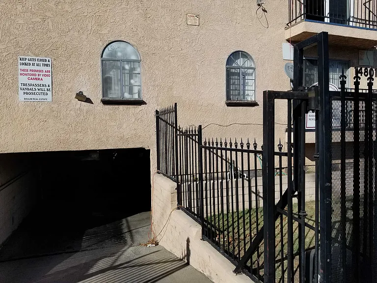 Delano St — Photo 2