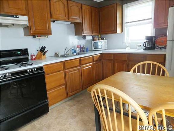 3rd image of 123 Normanor Dr