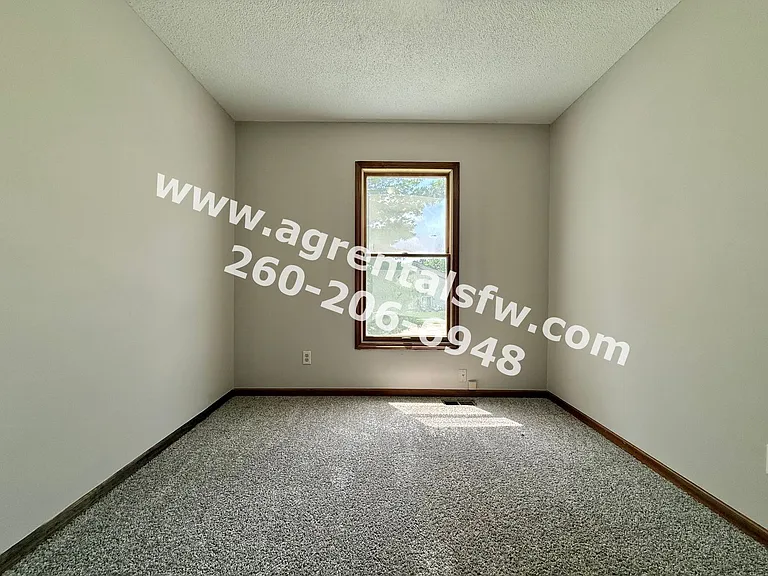 4221 Crofton Ct — Photo 10