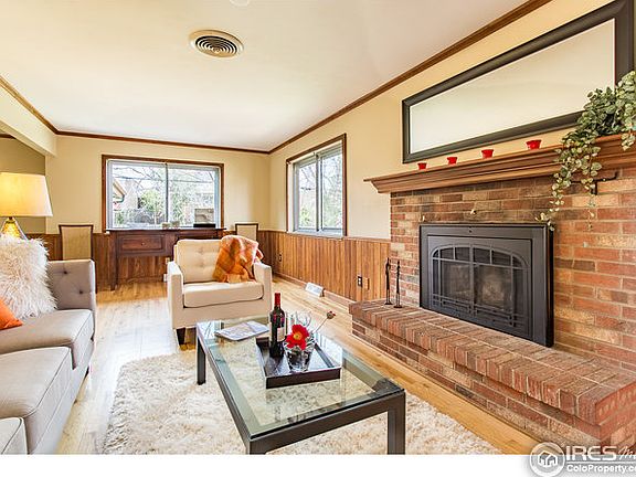 Living room with gas fireplace