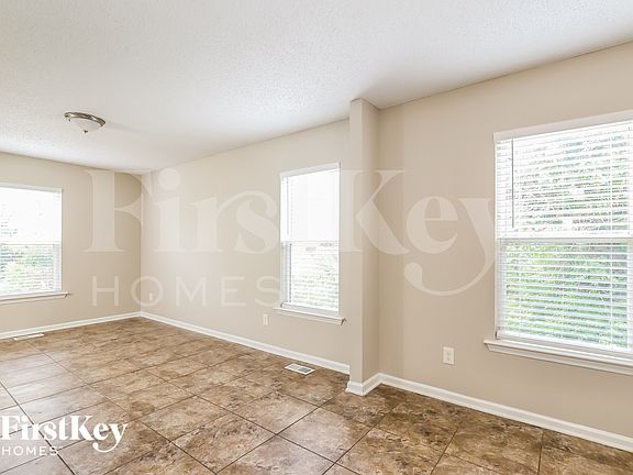 5th image of 307 Oferrell St