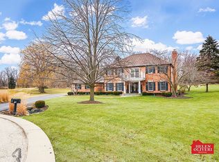 10 Shenandoah Ln, Hawthorn Woods, IL 60047