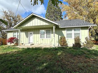 4059 Fern Valley Rd, Phoenix, OR 97535