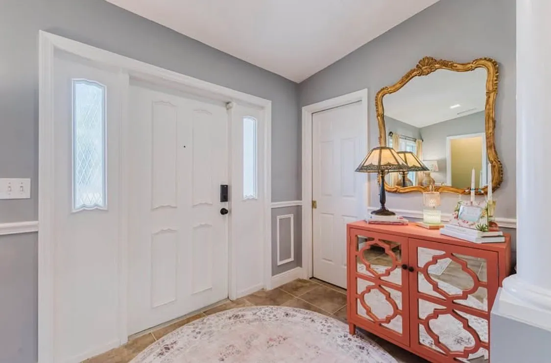 3 bed, 2.5 bath, 1900 sqft, $7,000 — Photo 4