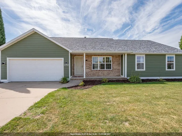 2352 Oak Ridge Cir, De Pere, WI 54115