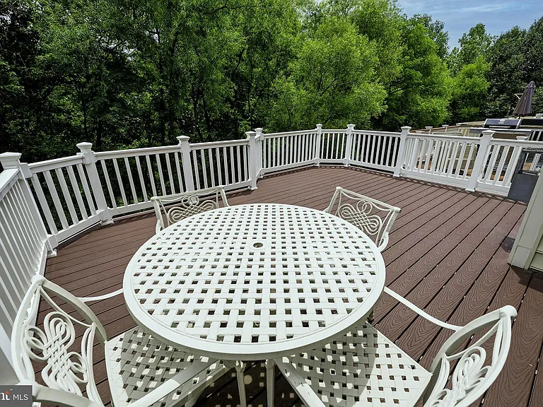 1156 Regal Oak Dr — Photo 27