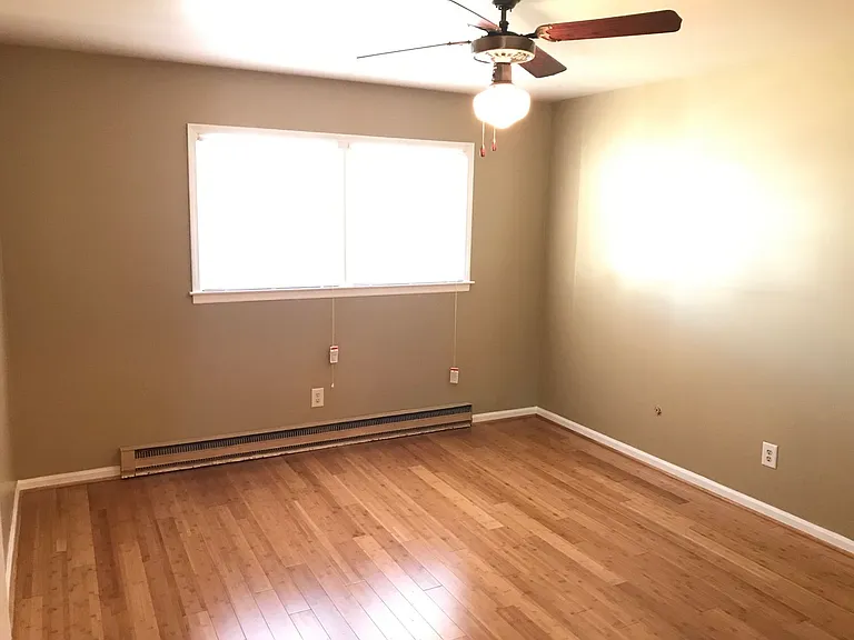 1020 W Hancock Ave — Photo 18