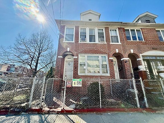 2nd image of 2184 E 9th St #3