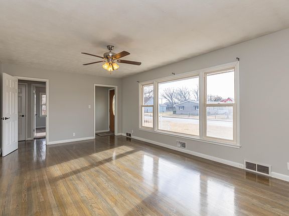 4th image of 837 E Cloud St