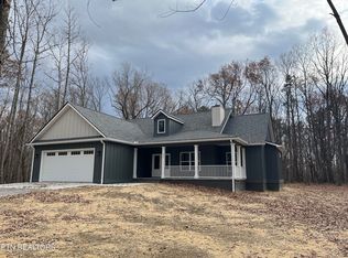 833 Saw Mill Rd, Monterey, TN 38574