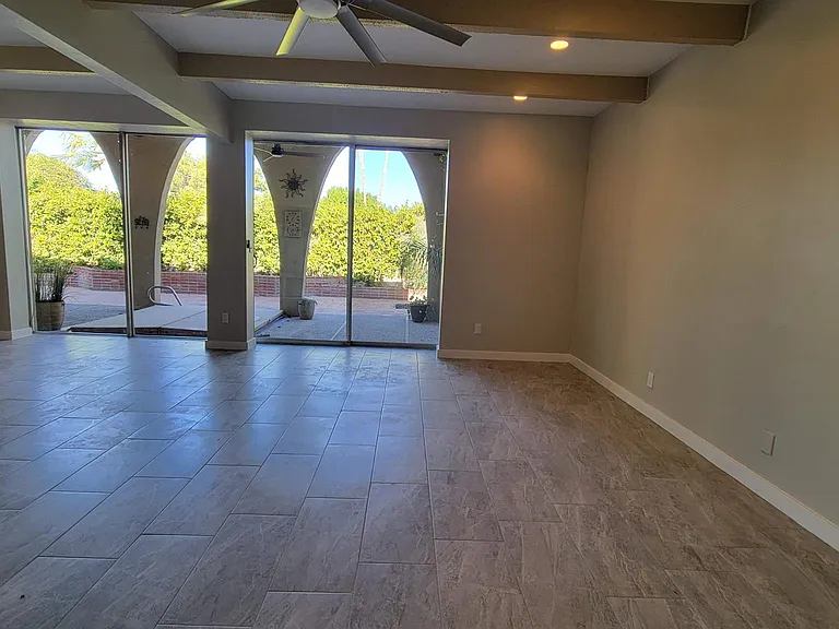 1542 E Solano Dr — Photo 22