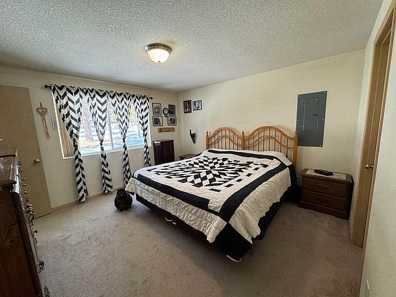 5th image of 42260 Brook Trout Ln