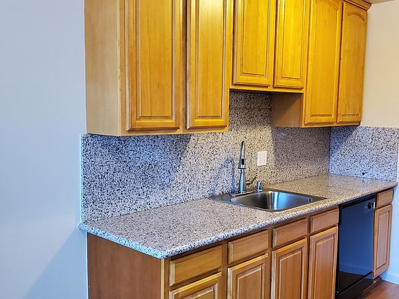 2nd image of 1024 Valencia Ave APT 2