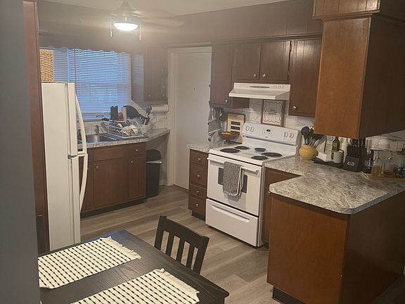 5th image of 227 W Caracas Ave APT C
