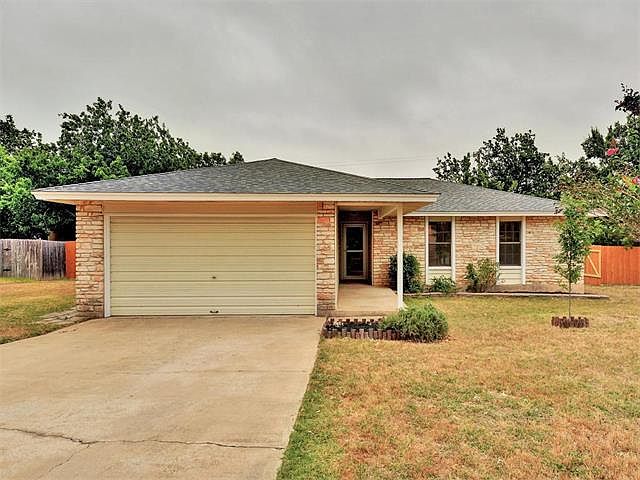 1st image of 102 Parkway Dr