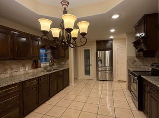 318 Manor Ave, Arcola, TX 77583