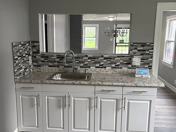 2nd image of 9523 Elizabeth Ave